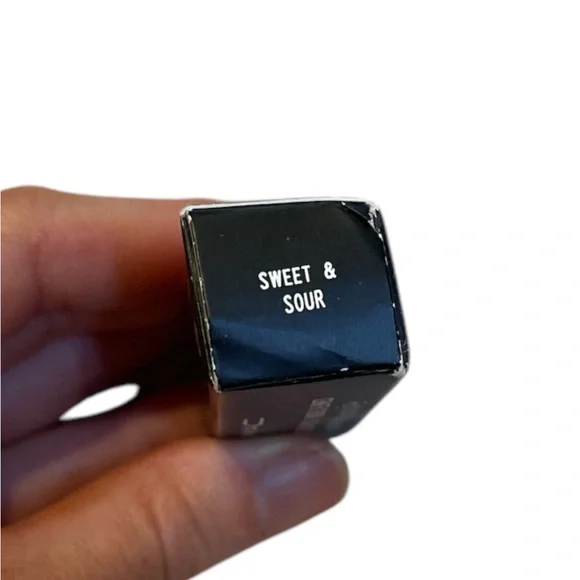 MAC Cremesheen Sweet & Sour Lipstick - Picture 7 of 10